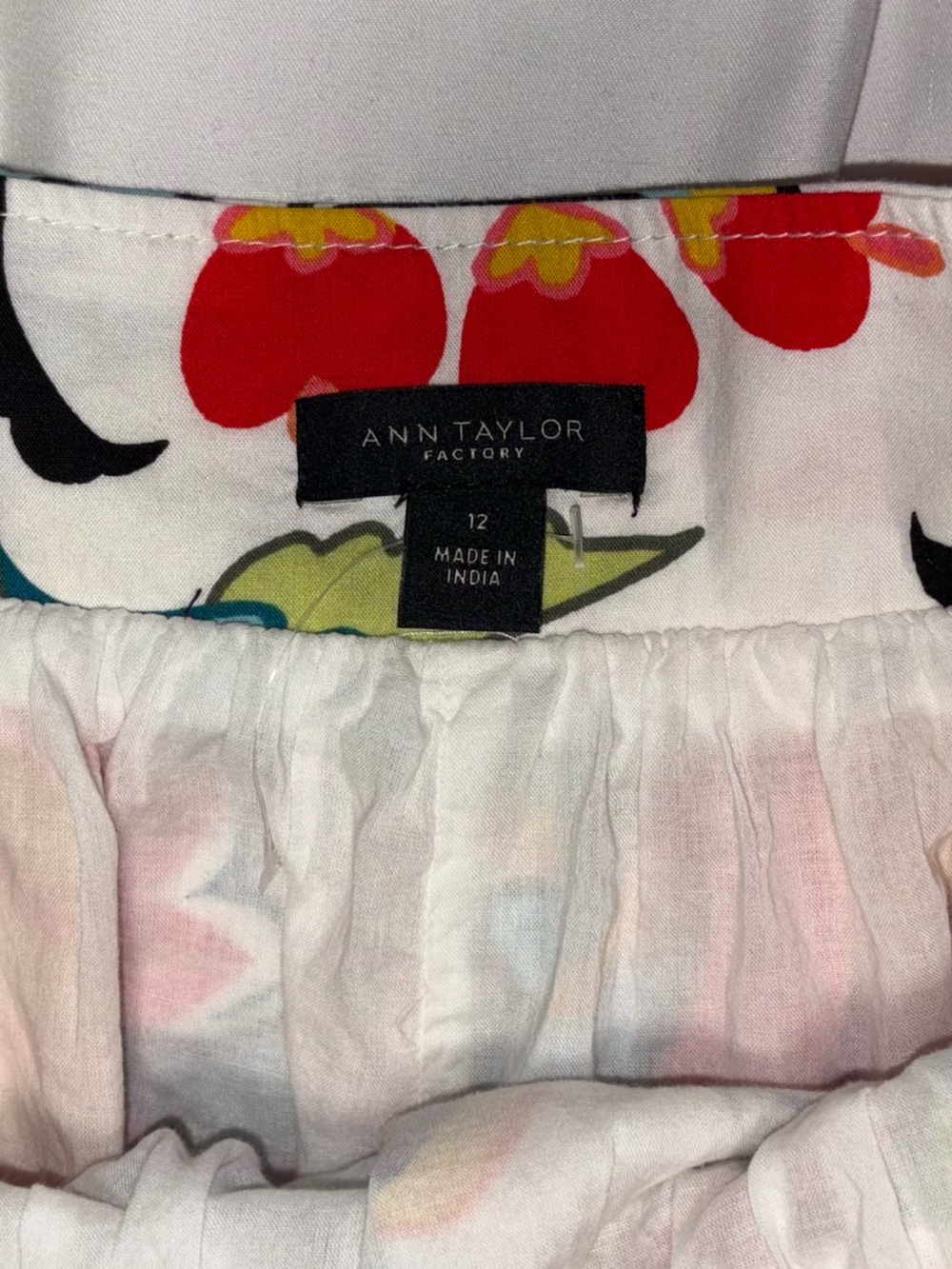 Ann Taylor floral skirt 12 cotton modal blend red green blues white - Picture 5 of 8